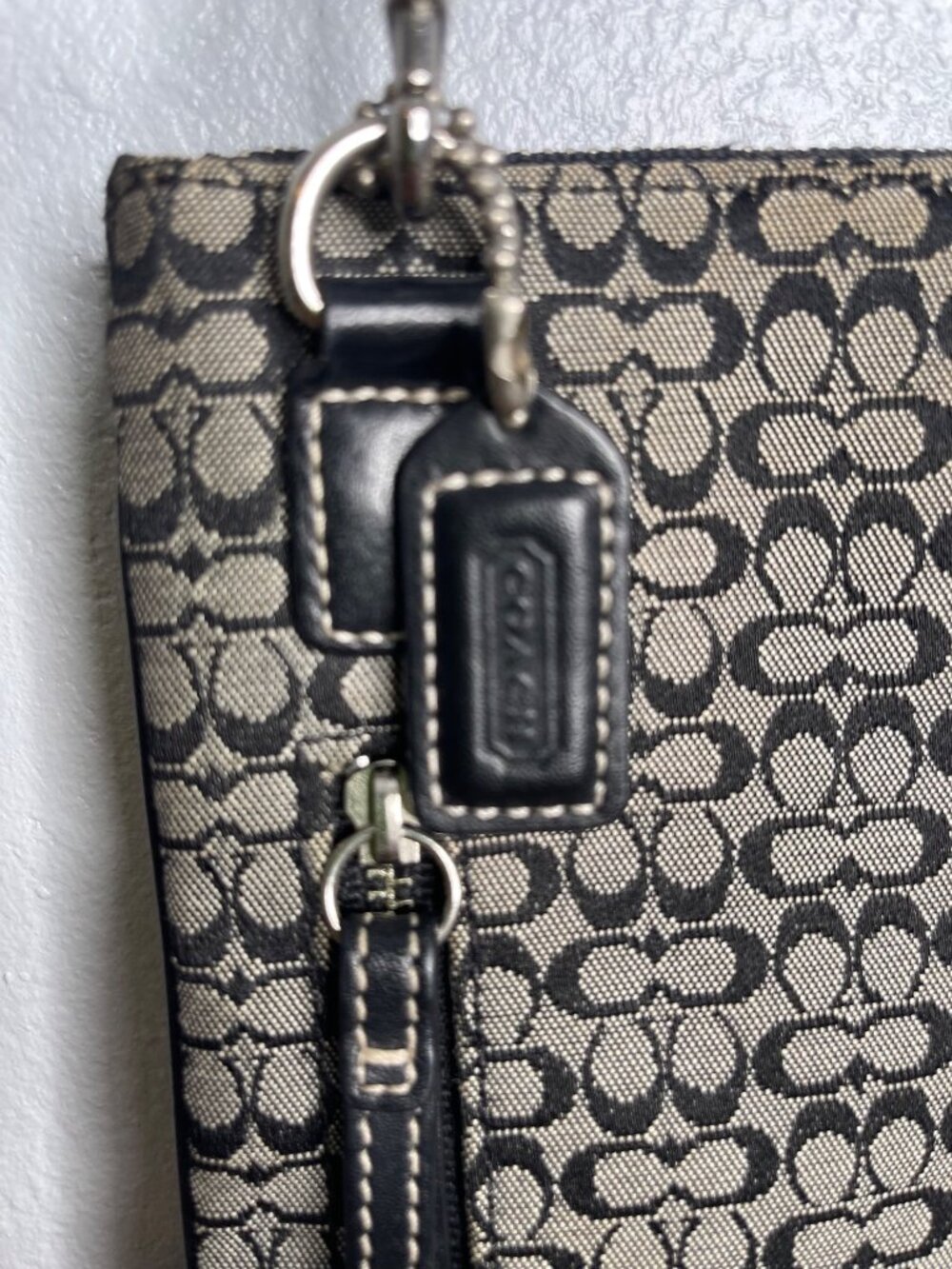 Coach Swingback Crossbody Bag Black Signature Print Leather Lightweight Travel - Picture 9 of 13
